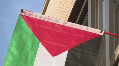 Logan Square resident faces eviction over display of Palestinian flag